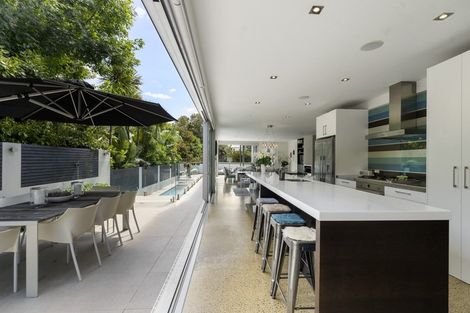 Photo of property in 21 West End Road, Herne Bay, Auckland, 1022