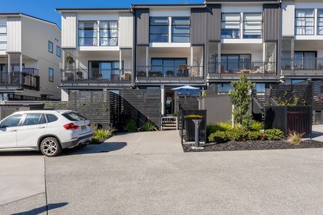 Photo of property in 7 Whiri Lane, Hobsonville, Auckland, 0616