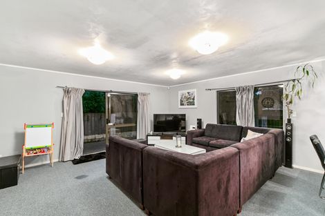 Photo of property in 44b Woodside Road, Massey, Auckland, 0614