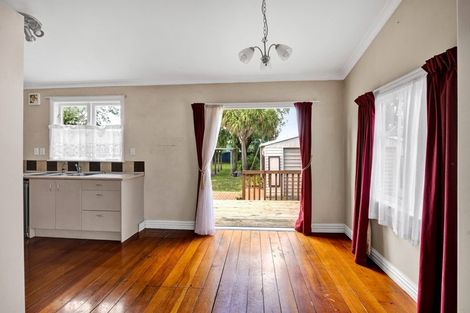 Photo of property in 15 Weld Street, Normanby, Hawera, 4614