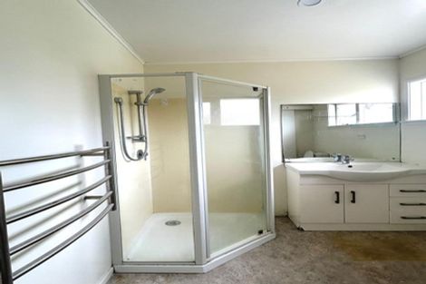 Photo of property in 20 Madison Place, Forrest Hill, Auckland, 0620