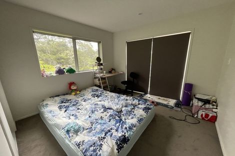 Photo of property in 43a Condor Place, Unsworth Heights, Auckland, 0632
