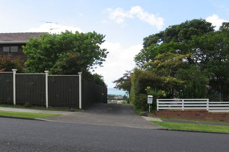 Photo of property in 1/169 East Coast Road, Castor Bay, Auckland, 0620