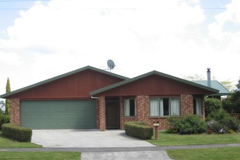 Photo of property in 37 Carlyle Street, Leamington, Cambridge, 3432