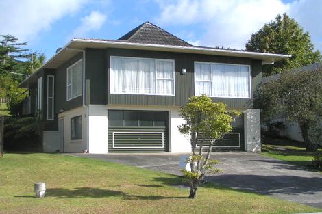 Photo of property in 52 Meadowvale Avenue, Forrest Hill, Auckland, 0620