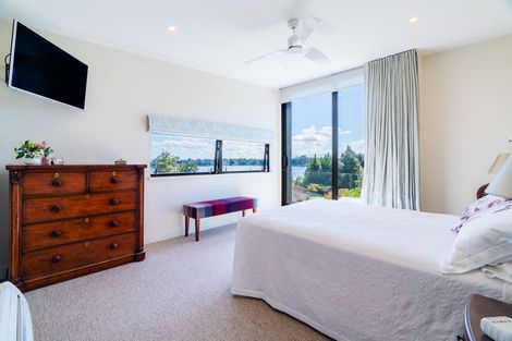 Photo of property in 142 Lake Crescent, Hamilton Lake, Hamilton, 3204