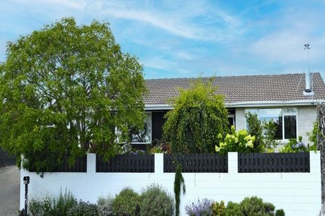 Photo of property in 10 Kew Place, Richmond Heights, Taupo, 3330
