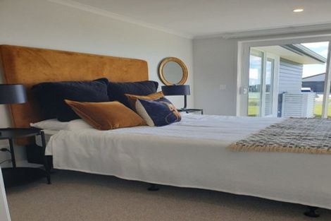 Photo of property in 8 Orawahi Road, Glenbrook, Waiuku, 2681