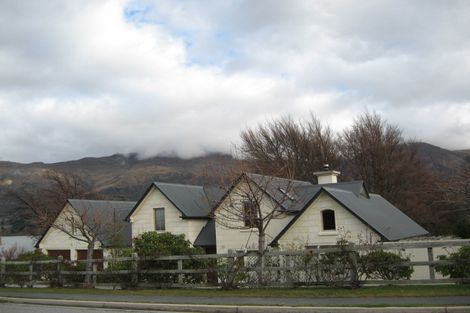 Photo of property in 34 Beacon Point Road, Wanaka, 9305