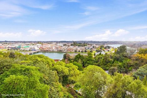 Photo of property in 10 Hipango Terrace, Durie Hill, Whanganui, 4500
