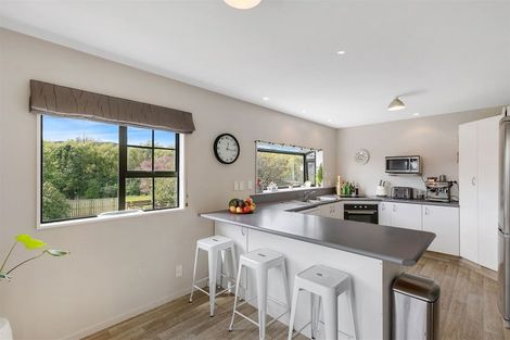 Photo of property in 308 Main Road, Tawa, Wellington, 5028