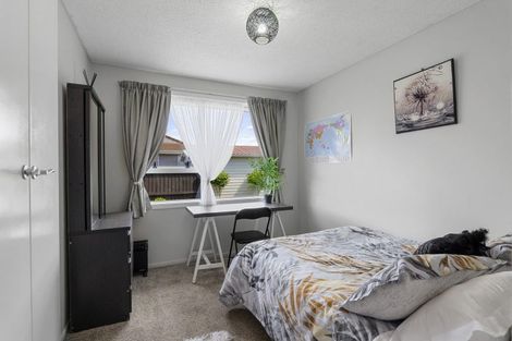 Photo of property in 2/62a Mackenzie Avenue, Woolston, Christchurch, 8023