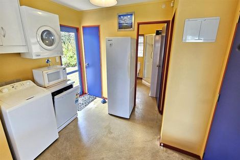 Photo of property in 135 Kowhai Avenue, Matarangi, Whitianga, 3592