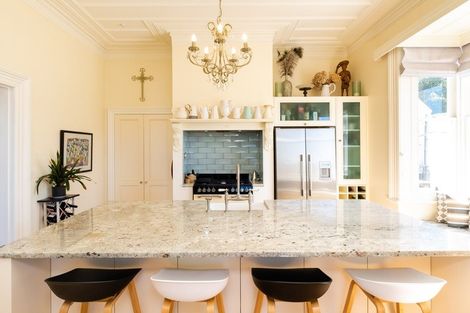 Photo of property in 7 Sealy Road, Bluff Hill, Napier, 4110