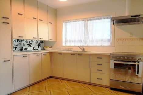 Photo of property in 23 Aurea Avenue, Pakuranga, Auckland, 2010