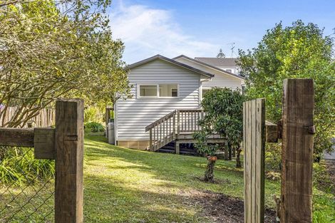 Photo of property in 14a Packham Place, Beach Haven, Auckland, 0626