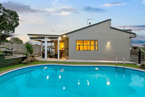 Photo of property in 1/40 Becroft Drive, Forrest Hill, Auckland, 0620