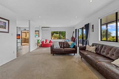 Photo of property in 66 Redwing Street, Browns Bay, Auckland, 0630