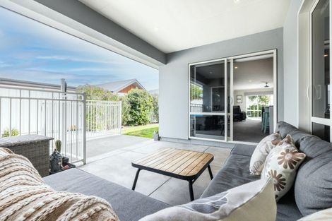 Photo of property in 75a Arataki Road, Havelock North, 4130