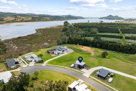 Photo of property in 18 Pinnacles Lane, Pauanui, 3579