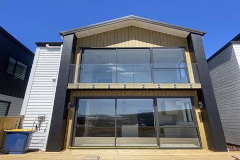 Photo of property in 14 Parahau Road, Papakura, 2110