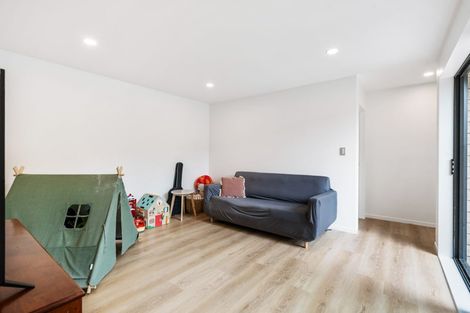 Photo of property in 5 Kahika Grove, Huapai, Kumeu, 0810