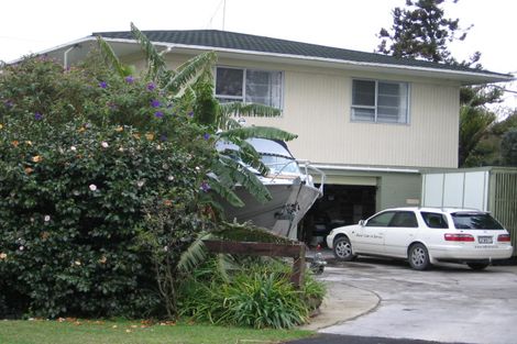 Photo of property in 50 Harbour View Road, Point Wells, 0986