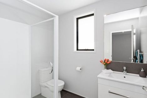 Photo of property in 17 Butterworth Crescent, Papamoa Beach, Papamoa, 3118