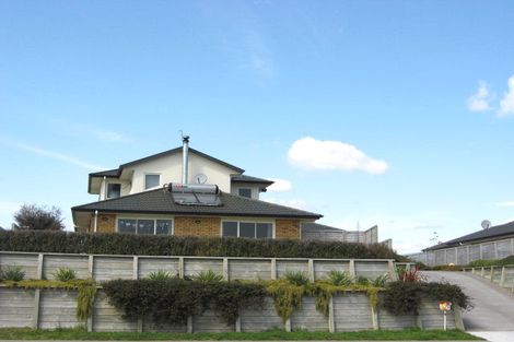 Photo of property in 40 Karamea Street, Whalers Gate, New Plymouth, 4310