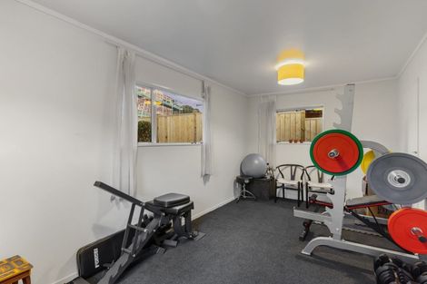 Photo of property in 69 Kervil Avenue, Te Atatu Peninsula, Auckland, 0610