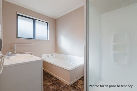 Photo of property in 17 Brooklyn Heights Drive, Kelvin Grove, Palmerston North, 4414