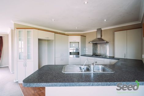 Photo of property in 10 Grenache Place, Rototuna, Hamilton, 3210