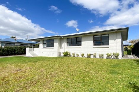 Photo of property in 18 Gordon Road, Mount Maunganui, 3116