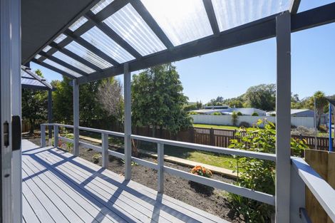 Photo of property in 49 Queens Avenue, Waikuku Beach, 7402