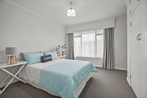 Photo of property in 35 Hillcrest Road, Hillcrest, Hamilton, 3216