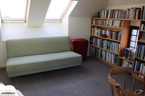 Photo of property in 19 Milne Terrace, Island Bay, Wellington, 6023