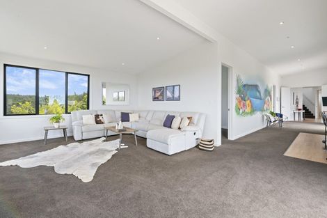 Photo of property in 246 Hillcrest Road, Wainui, 0931