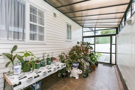 Photo of property in 7 Epping Grove, Karori, Wellington, 6012