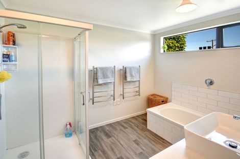 Photo of property in 30 Lynas Street, Outram, 9019