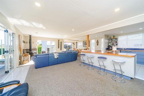 Photo of property in 1946 Parewanui Road, Parewanui, Bulls, 4894
