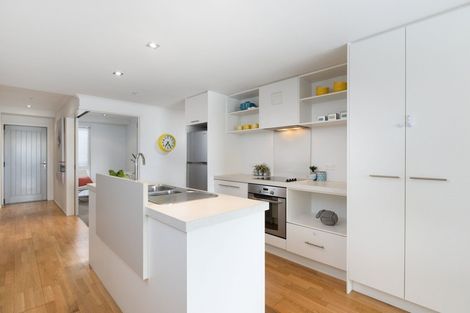 Photo of property in Algarve Apartments, 102/332 Maunganui Road, Mount Maunganui, 3116