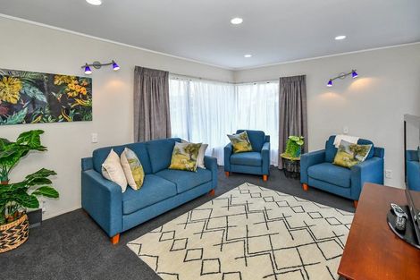 Photo of property in 187 Walter Strevens Drive, Conifer Grove, Takanini, 2112