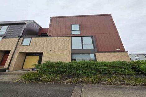 Photo of property in 28 Hobsonville Point Road, Hobsonville, Auckland, 0616