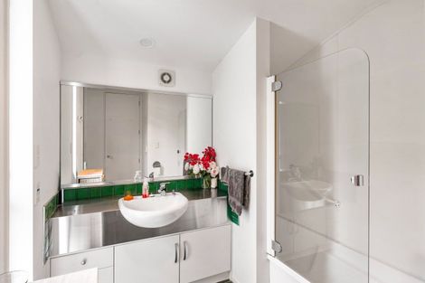 Photo of property in 1 Tainui Drive, Havelock North, 4130