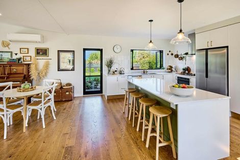 Photo of property in 2 Pukeko Lane, Carterton, 5713
