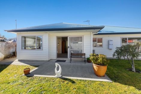 Photo of property in 14 Woodland Grove, Wainuiomata, Lower Hutt, 5014