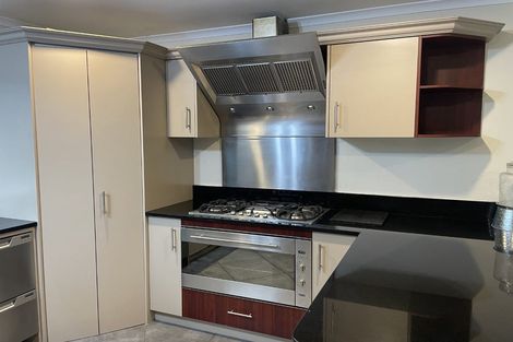 Photo of property in 89a Mt Lebanon Crescent, The Gardens, Auckland, 2105