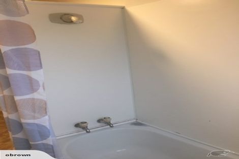 Photo of property in 2/218 Onepu Road, Lyall Bay, Wellington, 6022