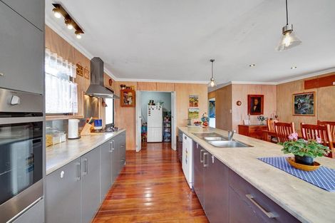 Photo of property in 7 Warren Place, Frankleigh Park, New Plymouth, 4310