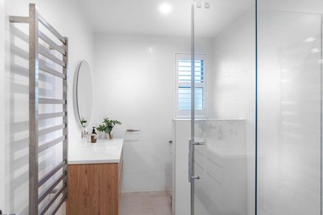 Photo of property in 16 Benjamin Place, Clevedon, Papakura, 2582